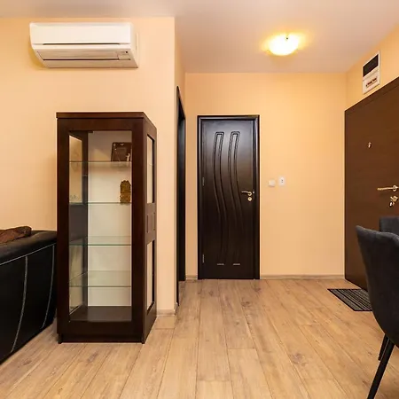 South - 2bd Flat With Balcony By Flat Mаnager Daire