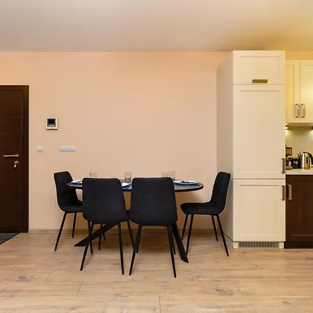 South - 2bd Flat With Balcony By Flat Mаnager Apartment Plovdiv