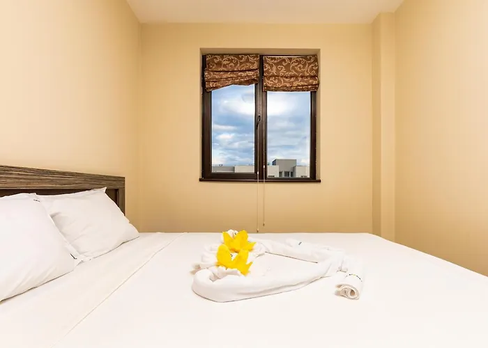 South - 2bd Flat With Balcony By Flat Mаnager Apartman *